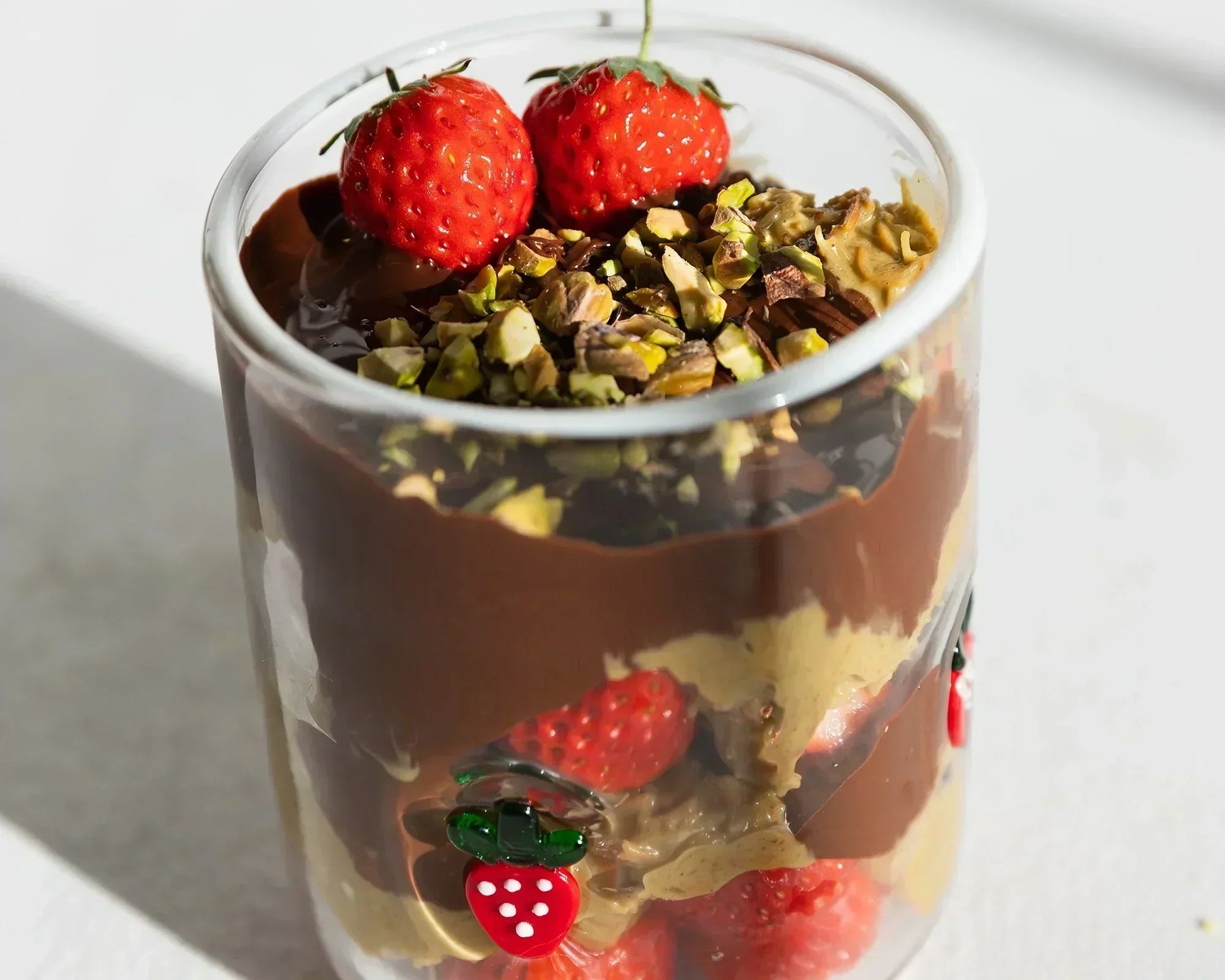 dubai chocolate, strawberry cup, pistachio strawberry, easy desserts, quick dessert