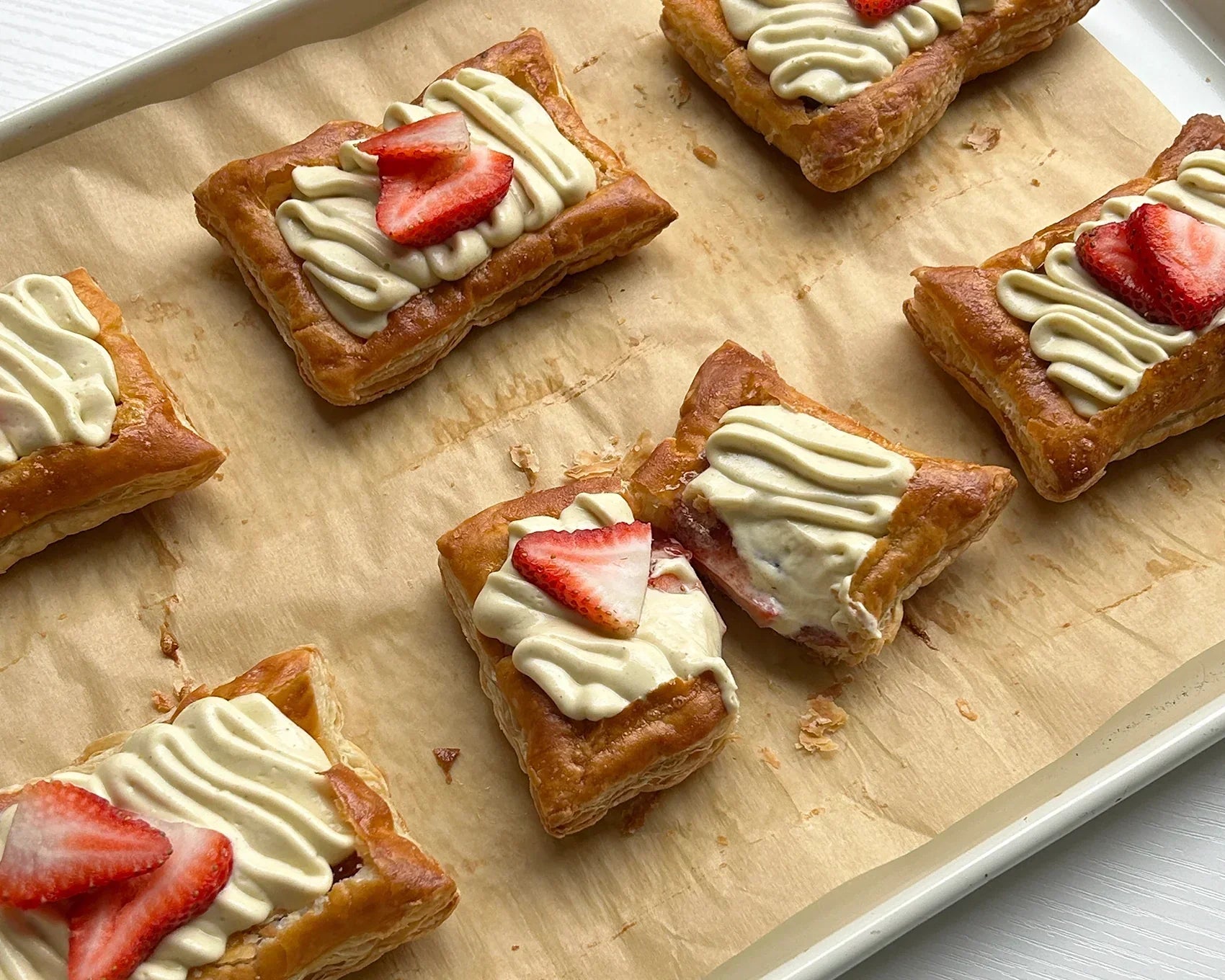 pistachio mascarpone puff pastry tartlets, easy dessert, summer dessert, recipe